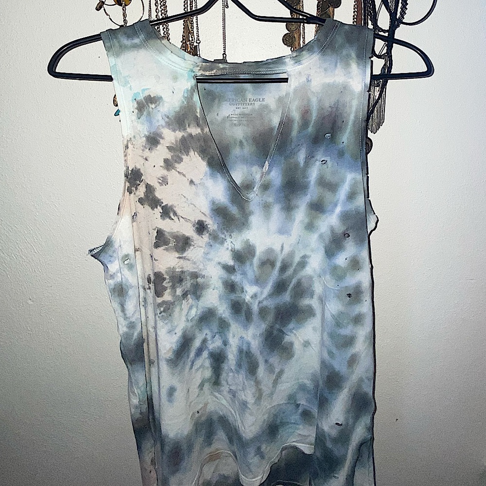 AEO distressed tye dye tank